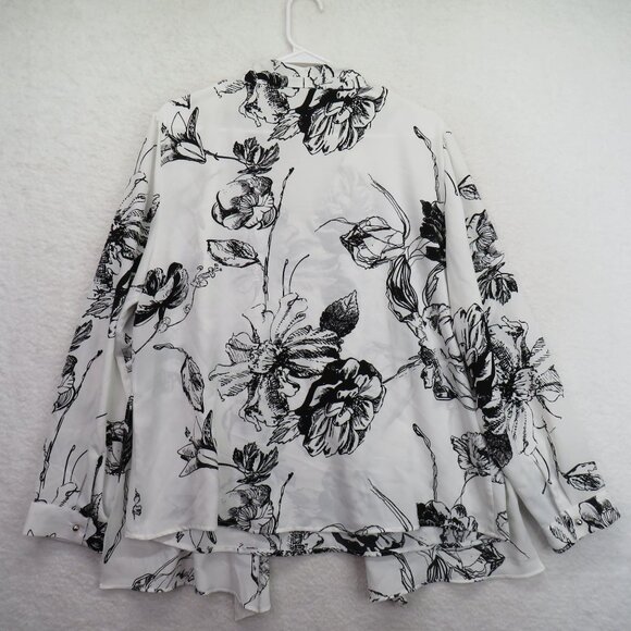 Chicos Shirt Womens Size Large Floral Print White Black Blouse Faux Cardigan - Picture 5 of 12